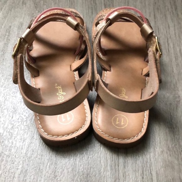 Cat and Jack Sandals - Picture 2 of 6